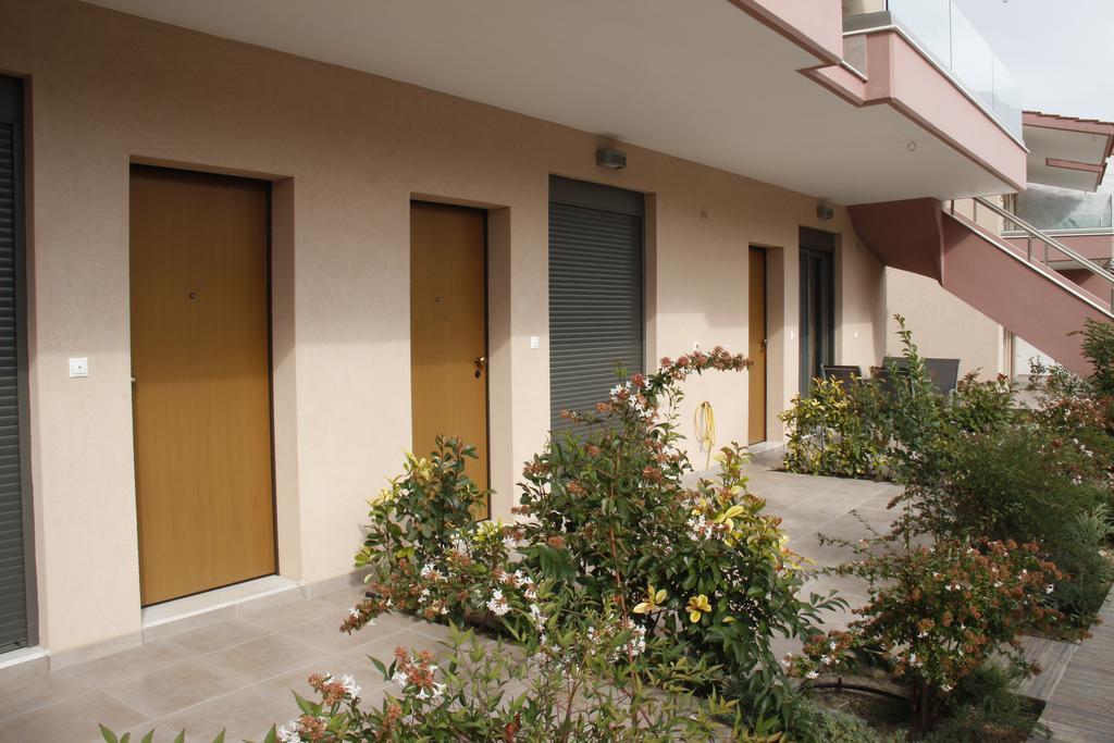 Polychrono Apartments ภายนอก รูปภาพ